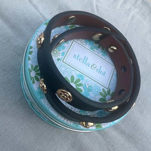 Stella and Dot Wrap Bracelet - Picture 1 of 6